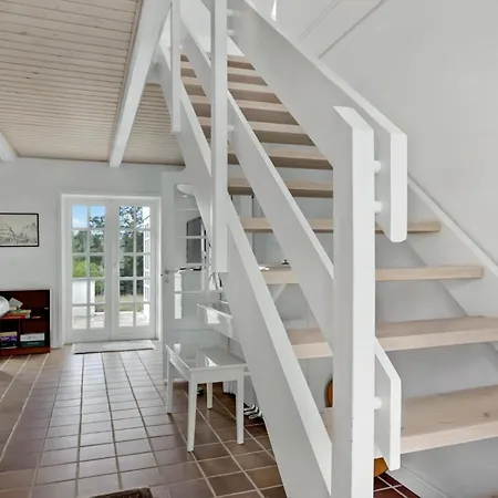 Lovely In With Kitchen Holiday home *