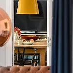 Lovely In With Kitchen Feriehus