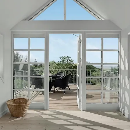 Tatil Evi Lovely In With Kitchen