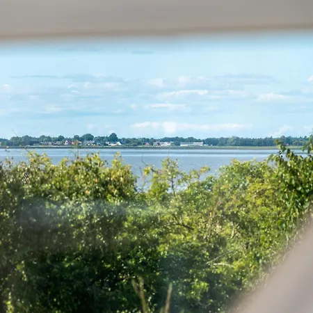 Lovely In With Kitchen