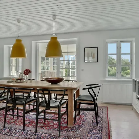 Lovely In With Kitchen Tatil Evi Åbybro