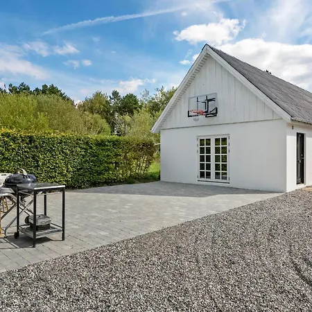 Lovely In With Kitchen Дом отдыха *