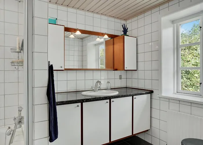 Feriehus Lovely In With Kitchen *