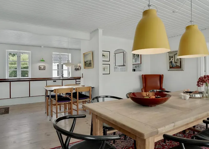 펜션 Lovely In With Kitchen Åbybro