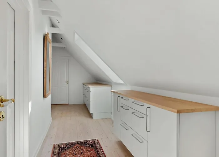 Lovely In With Kitchen Feriehus