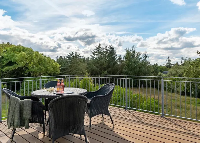 Lovely In With Kitchen Feriehus