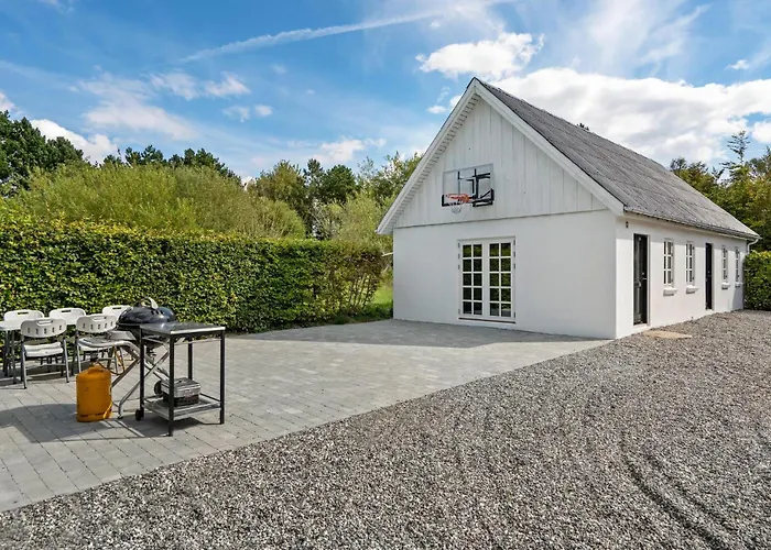 Lovely In With Kitchen Feriehus *